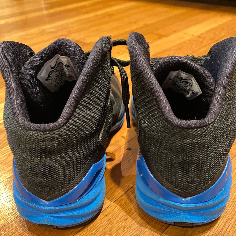 Nike Hyperdunks - Picture 4 of 7